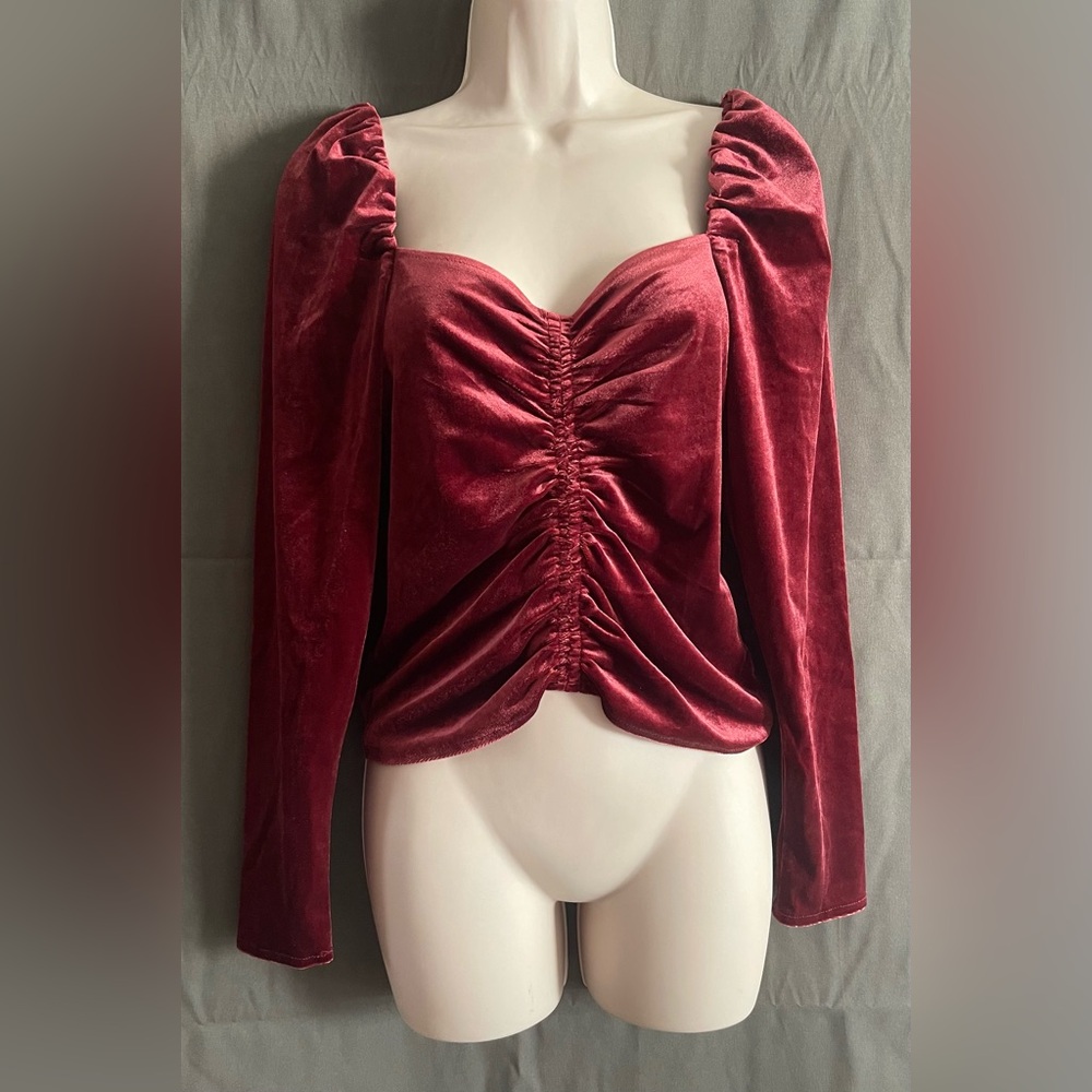 (12) NWT women's top/crop top BB Dakota Steve Madden (M) MSRP $59